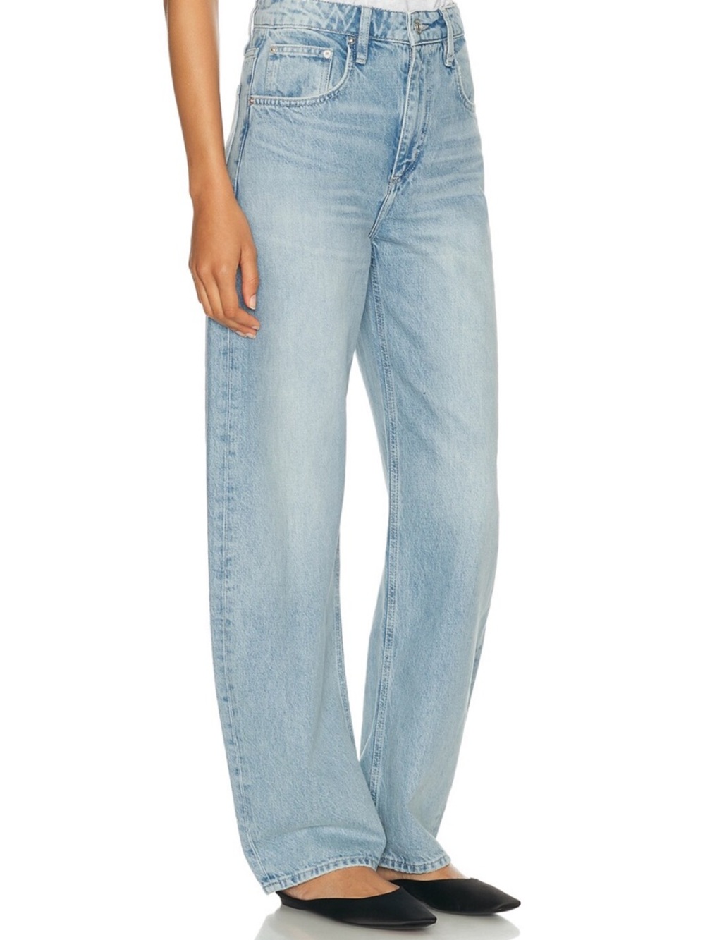 Frame Long Barrel Leg Jeans in Irwin Light Wash Size: 28 - Picture 2 of 6